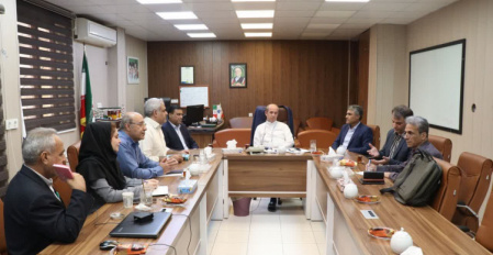 در راستای گسترش تعامل میان دانشگاه و دستگاه‌های اجرایی استان، نشست مشترک دکتر حسین محمدعسگری، معاون پژوهش و فناوری دانشگاه، و مهندس سید شریف موسوی، رئیس اداره‌کل شیلات خوزستان، با محوریت توسعه همکاری‌های علمی، آموزشی و پژوهشی برگزار شد.