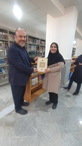 تقدیر معاون پژوهش و فناوری دانشگاه از کارمندان کتابخانه به مناسبت روز کتابدار
