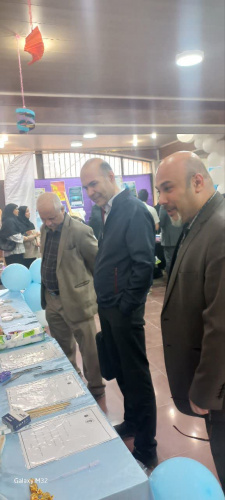 برگزاری نمایشگاه دستاوردهای پژوهشی دانشجویی دانشکده علوم دریایی و اقیانوسی در ماه پژوهش و فناوری