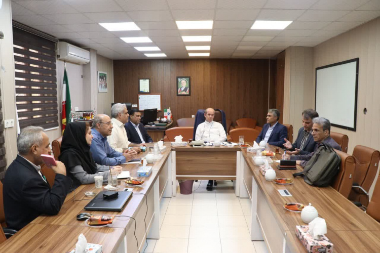 در راستای گسترش تعامل میان دانشگاه و دستگاه‌های اجرایی استان، نشست مشترک دکتر حسین محمدعسگری، معاون پژوهش و فناوری دانشگاه، و مهندس سید شریف موسوی، رئیس اداره‌کل شیلات خوزستان، با محوریت توسعه همکاری‌های علمی، آموزشی و پژوهشی برگزار شد.